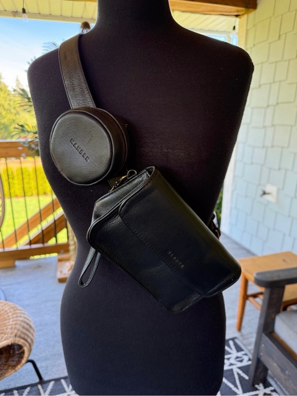 Mandrn | Mutli - Functional Crossbody Travel Bag